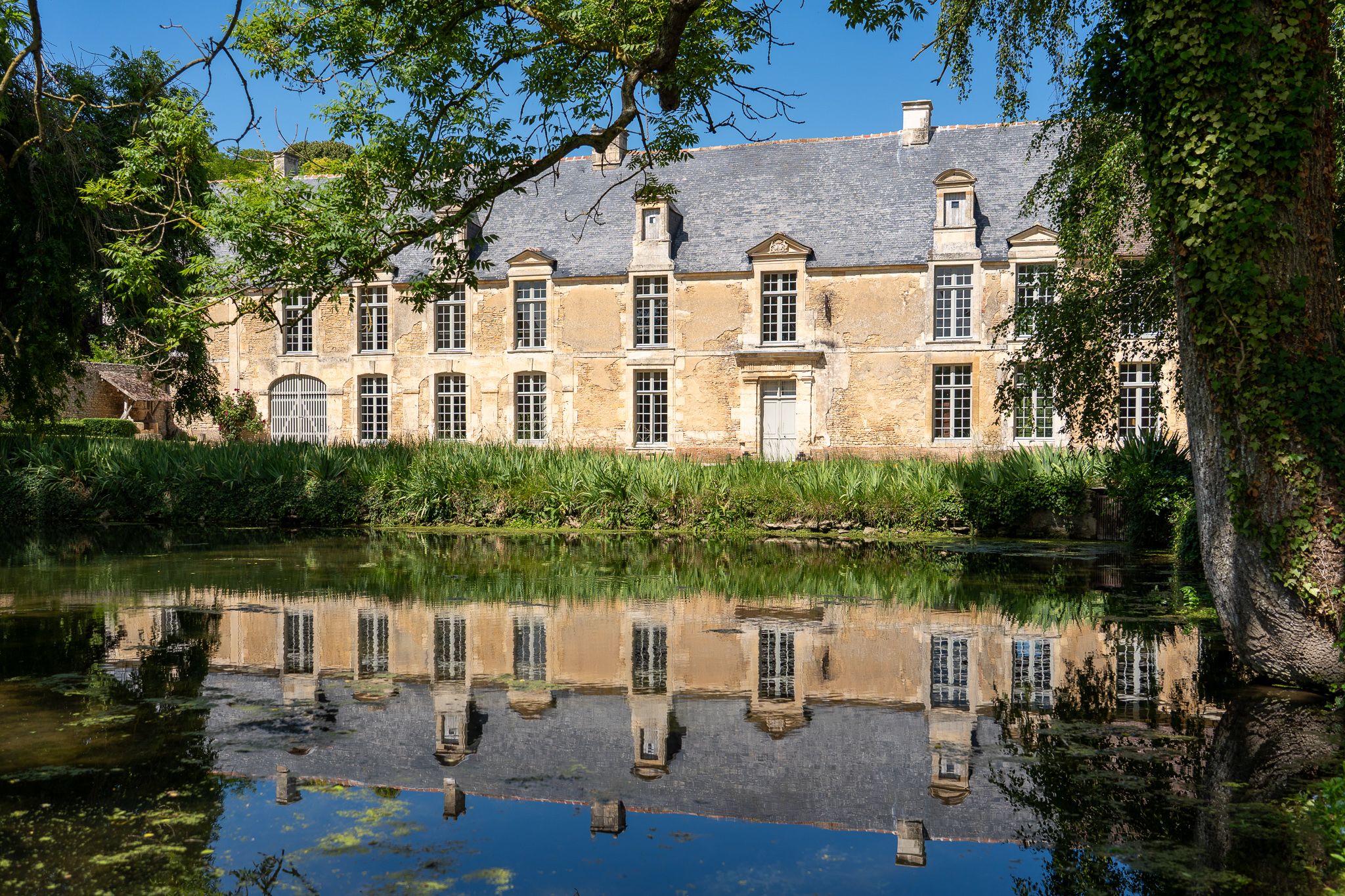 Le Château de Grisy avec Chef et Services